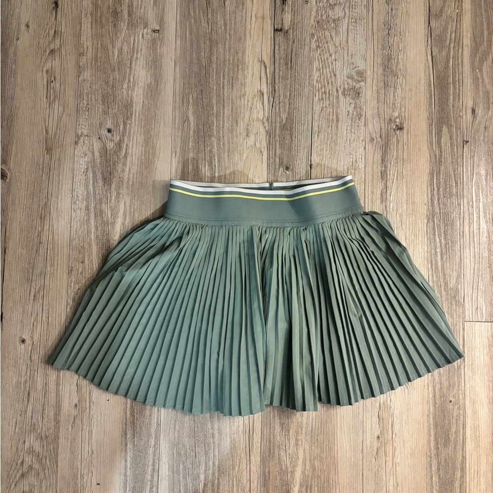 lululemon athletica Pleated Skater Skirt in Sage